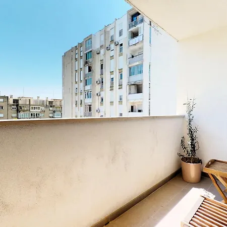 Ambiente Apartment *