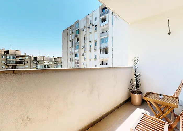 Ambiente Apartment *